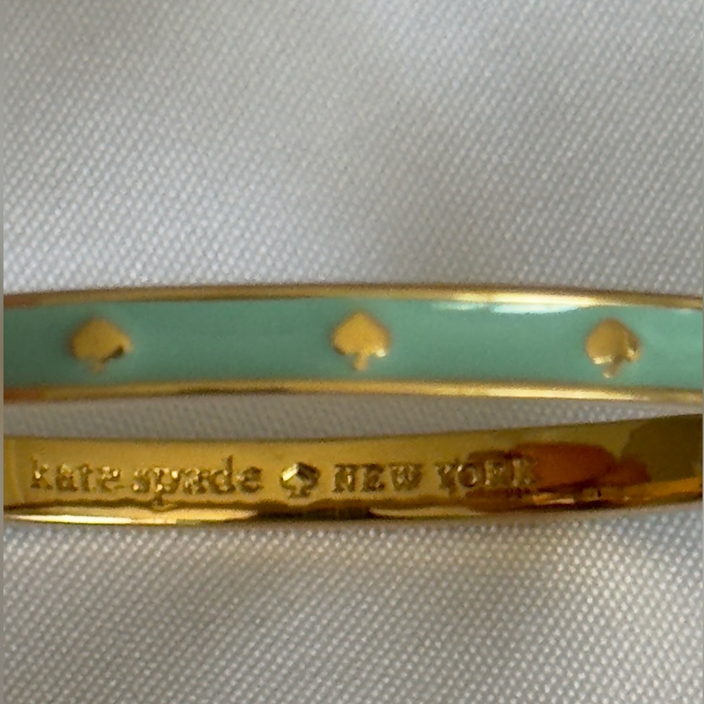 Kate Spade Spot The Spade Enamel Hinged Bangle - Picture 6 of 7
